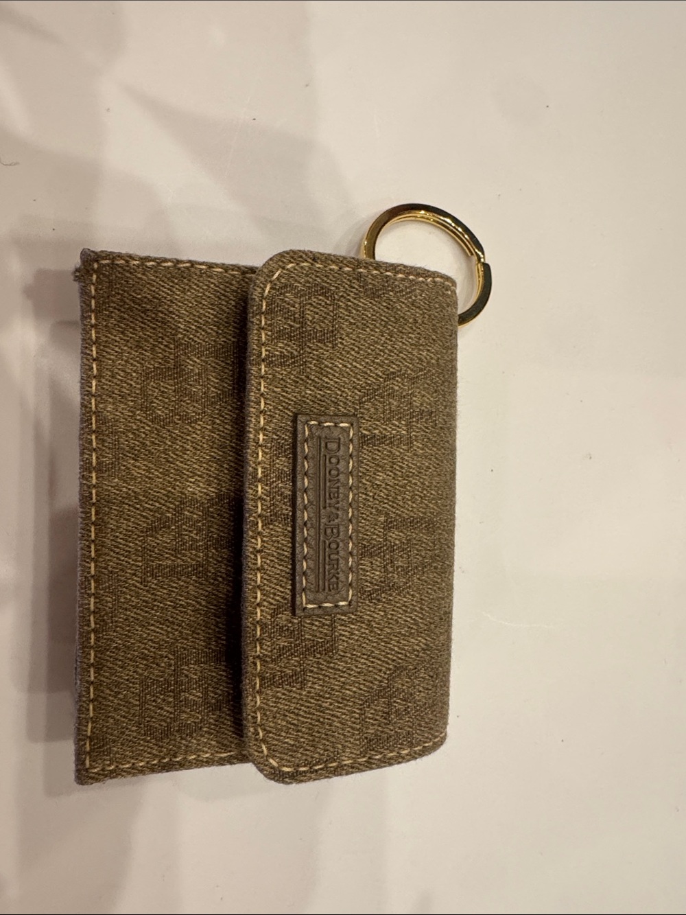 Dooney & Bourke Tan Brown Signature Key Case with Gold Ring